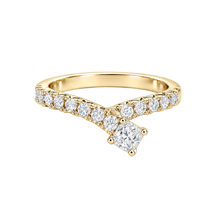 M Grace Étreinte Cushion Ring (MG452)
