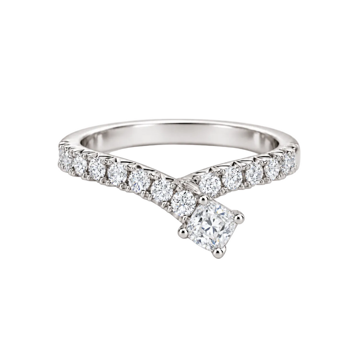 M Grace Étreinte Cushion Ring (MG452)