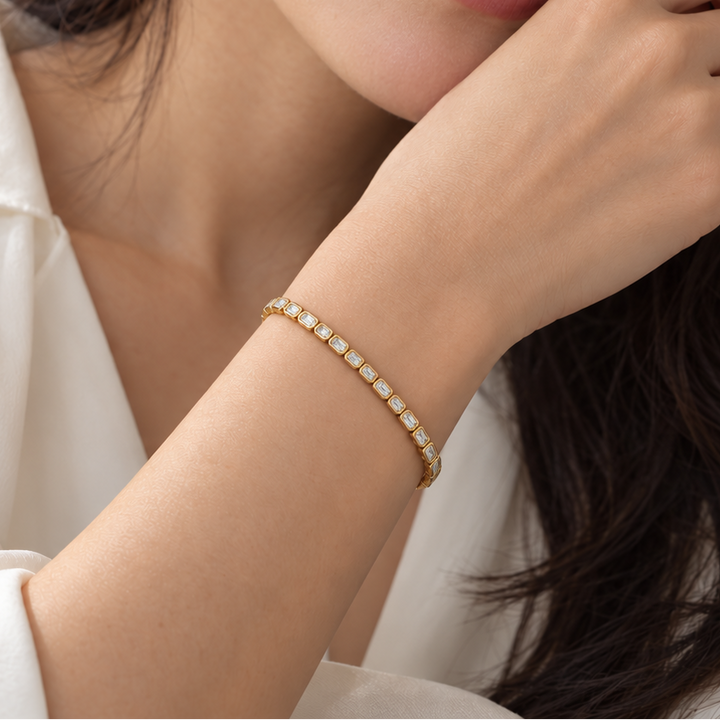 Lumière Frame Tennis Bracelet (MG471)