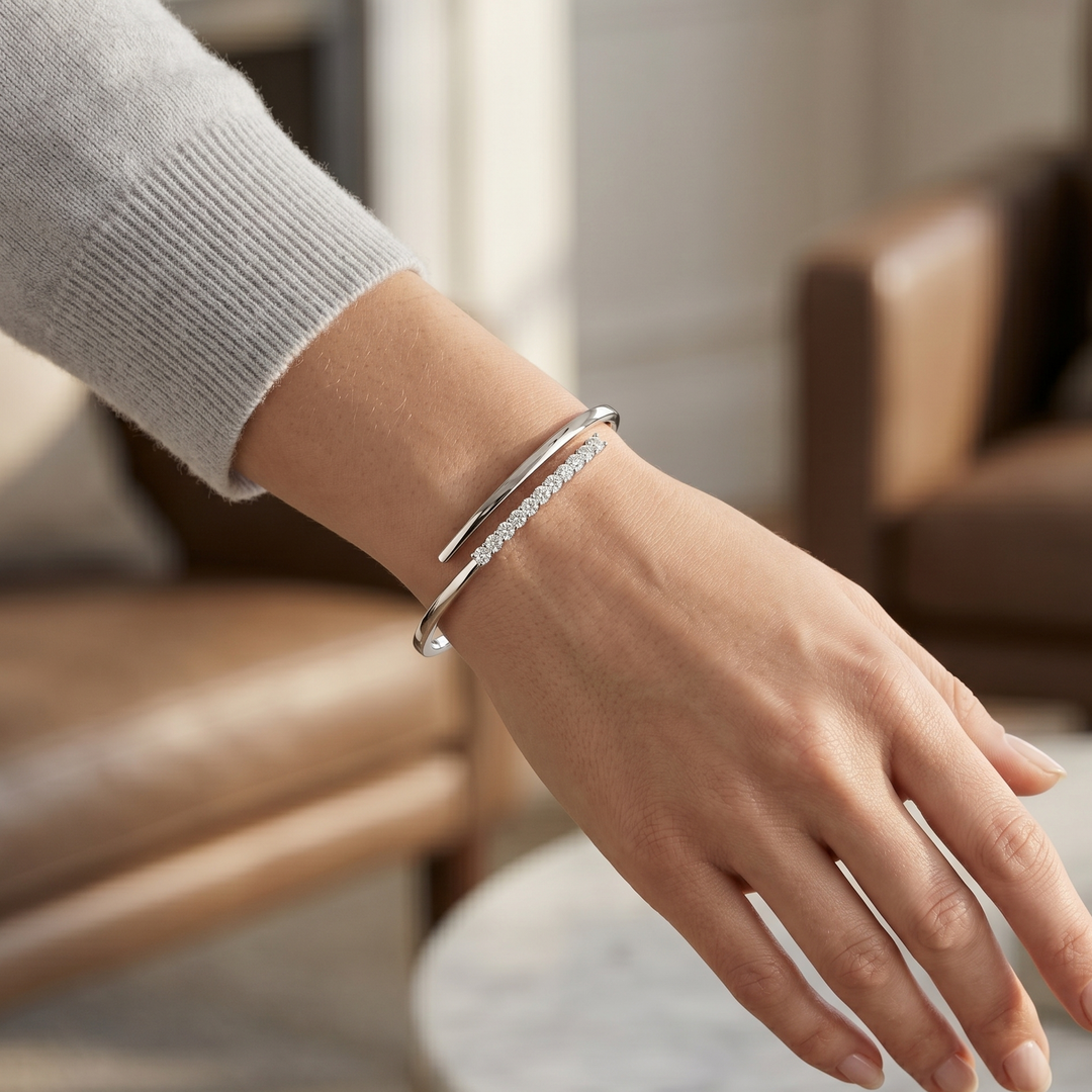 White Liora : Liora Bangle Collection (MG226)