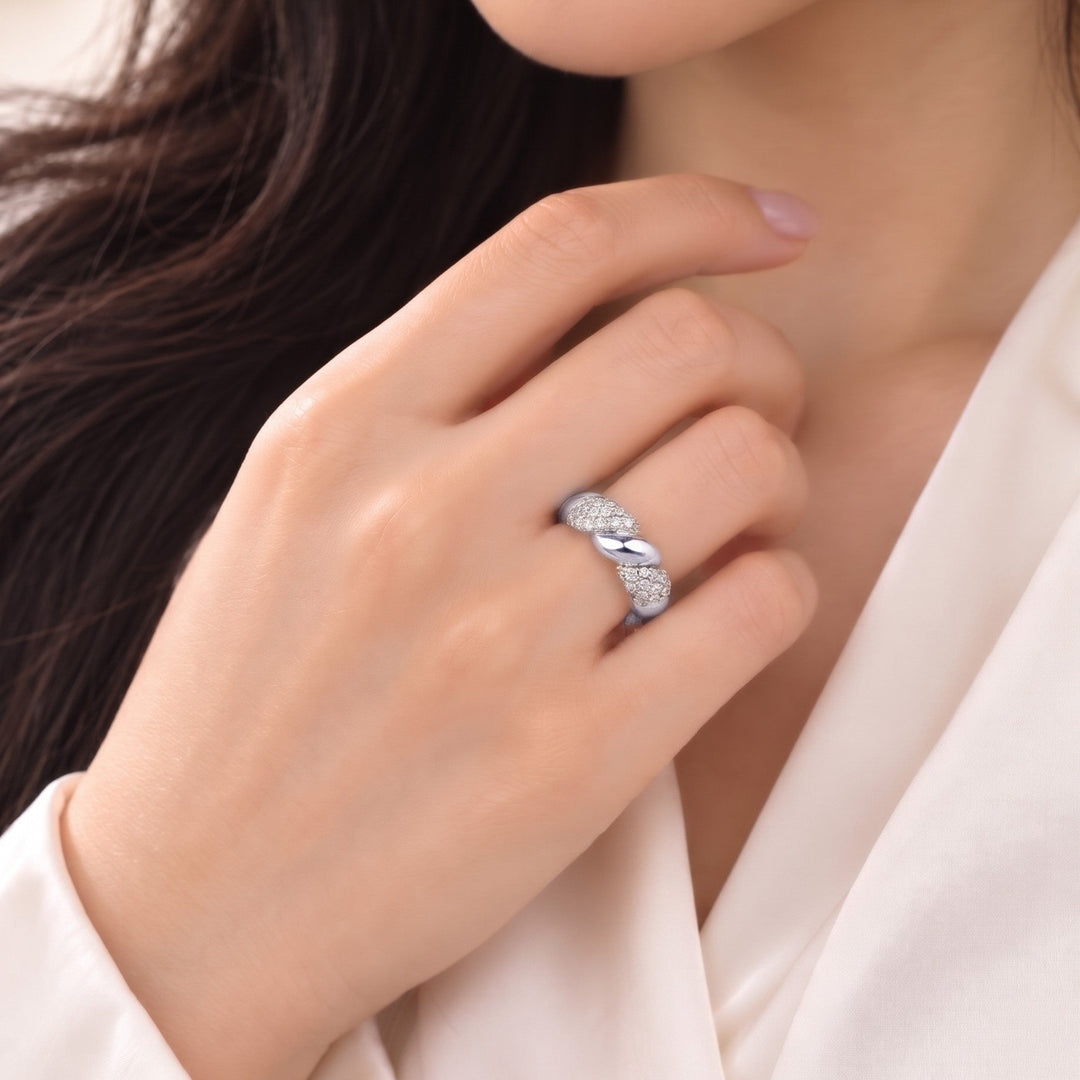 Twist Pave Ring (MG459)