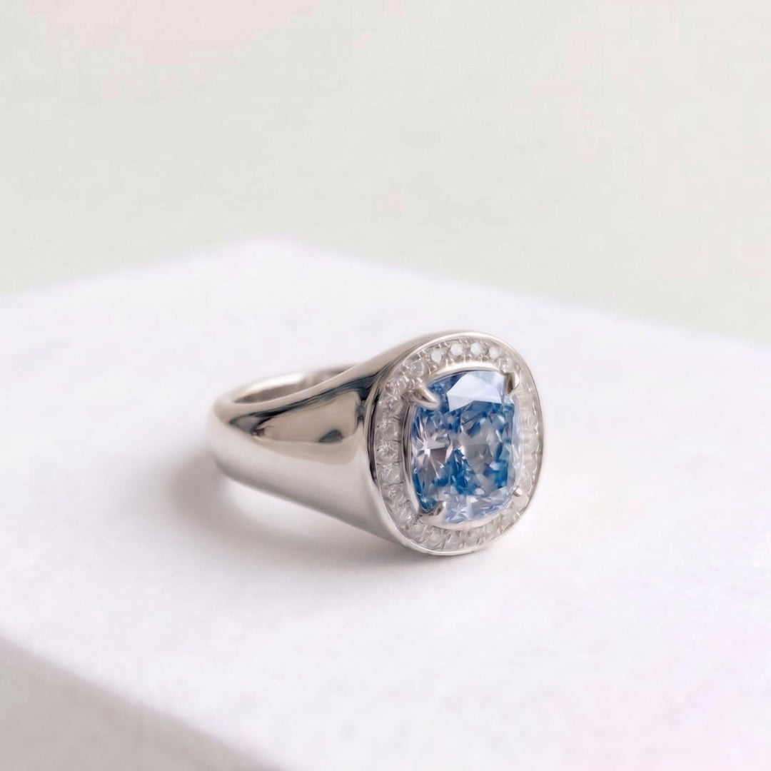 Petite Éclat Blue Pinky Ring (MG488)