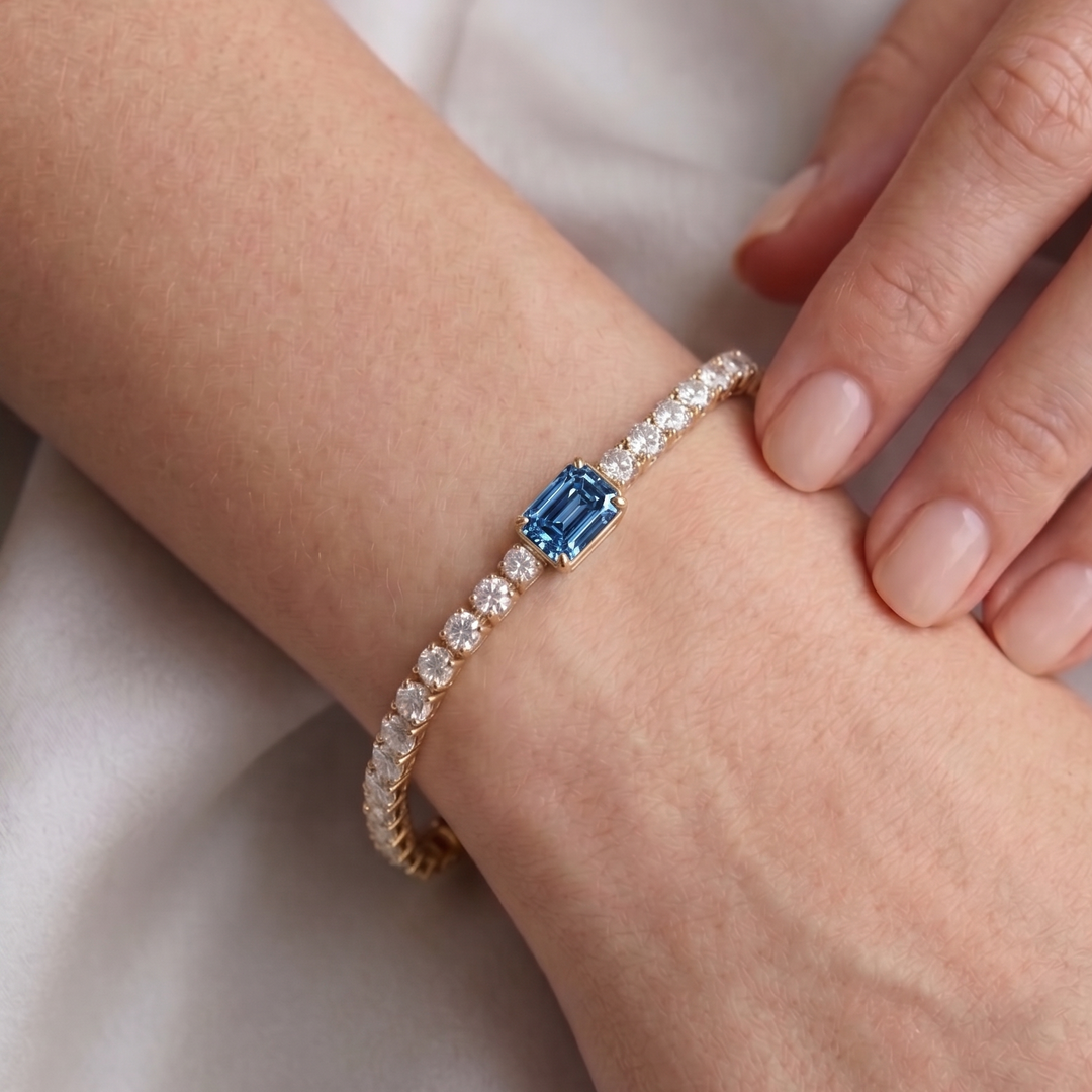 Signature Center Tennis Bracelet : Blue Diamond Emerald-Cut (MG267)