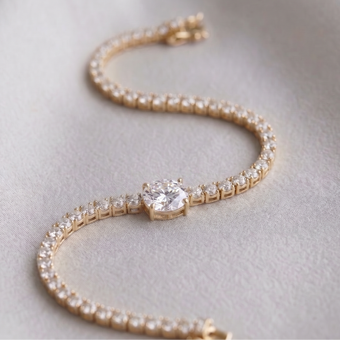 Signature Center Tennis Bracelet : Diamond Oval Cut (MG227)