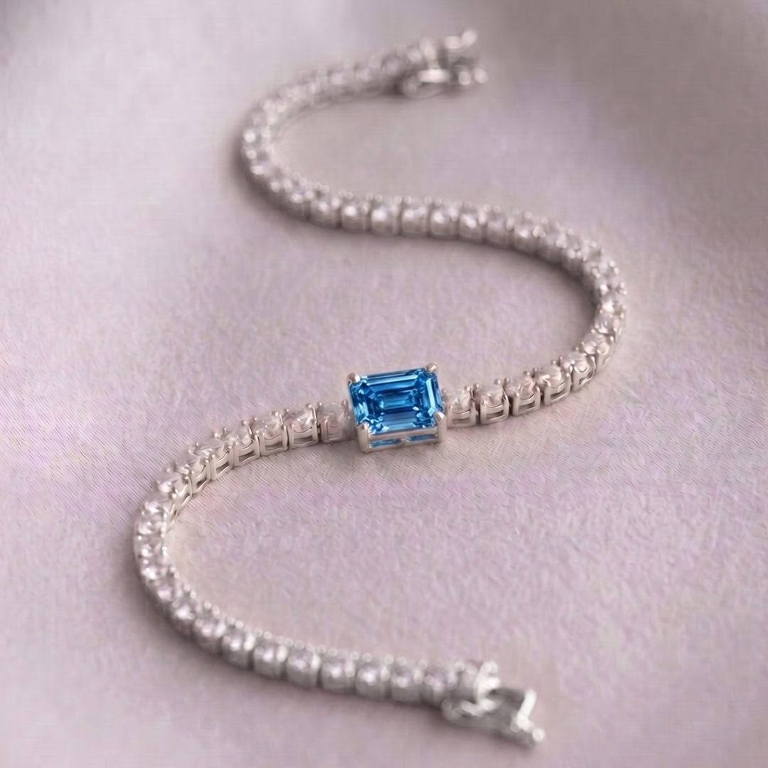 Signature Center Tennis Bracelet : Blue Diamond Emerald-Cut (MG267)