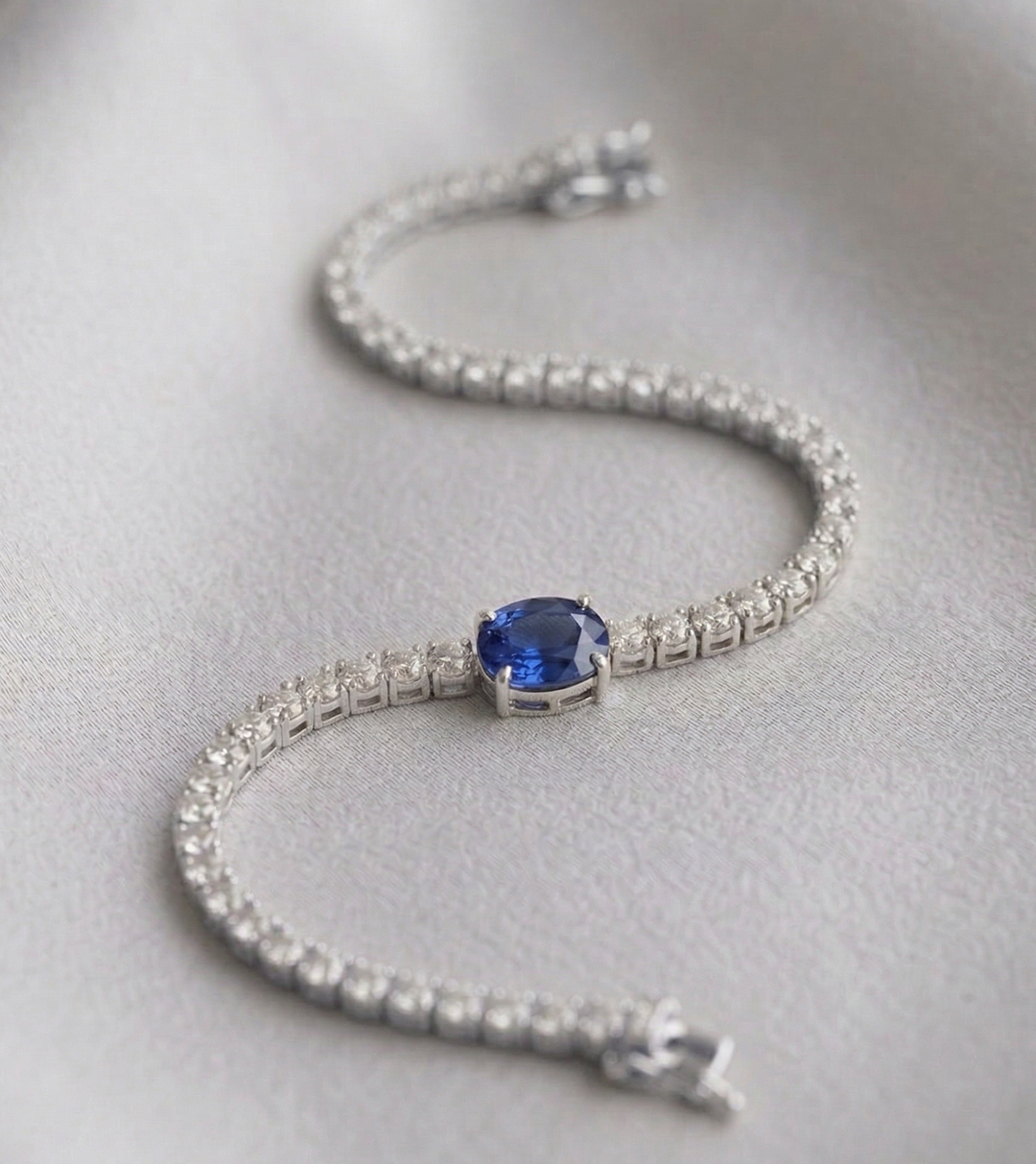Signature Center Tennis Bracelet : Blue Sapphire Oval Cut (MG196)