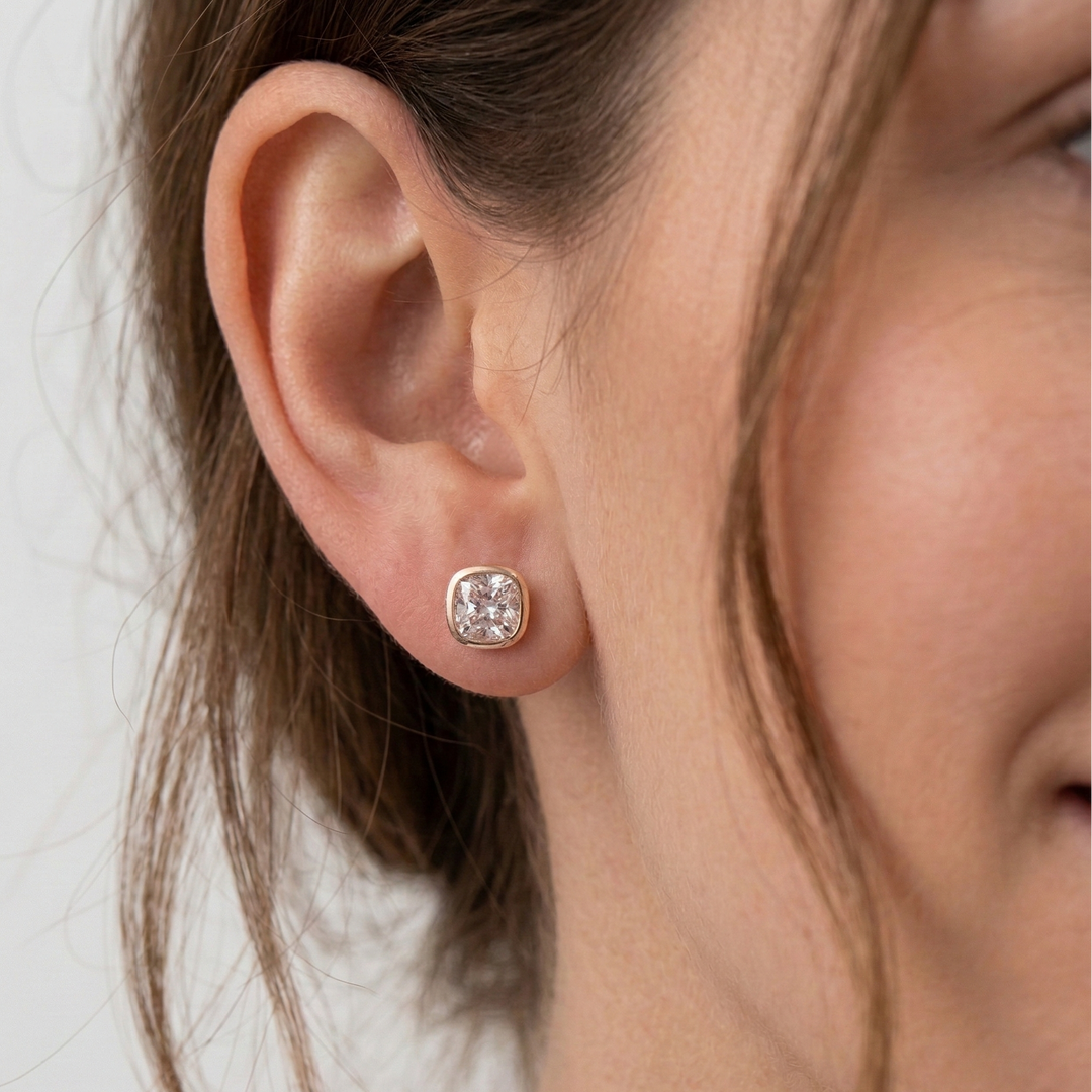 Frame Cushion Diamond Studs (MG148)