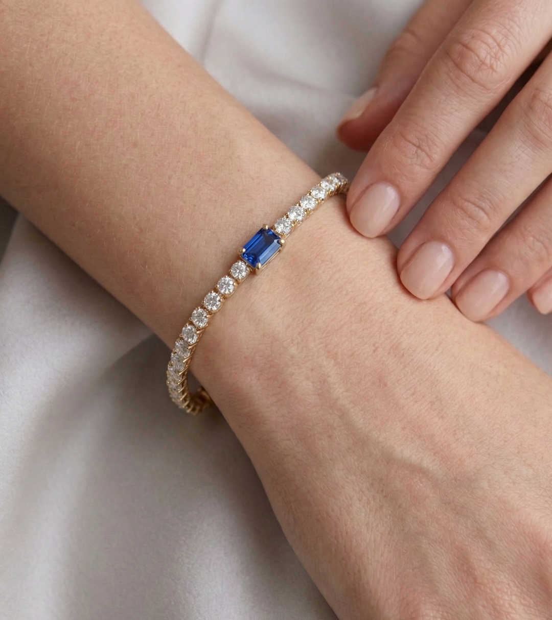 Signature Center Tennis Bracelet : Blue Sapphire Emerald Cut (MG197)
