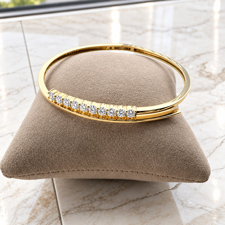 White Liora : Liora Bangle Collection (MG226)