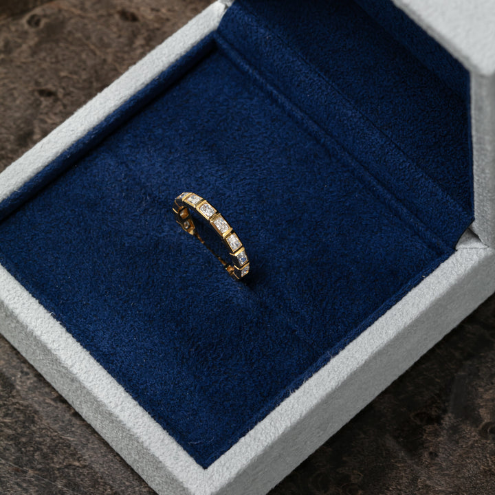 Aurelia Radiant Eternity Ring (MG142)