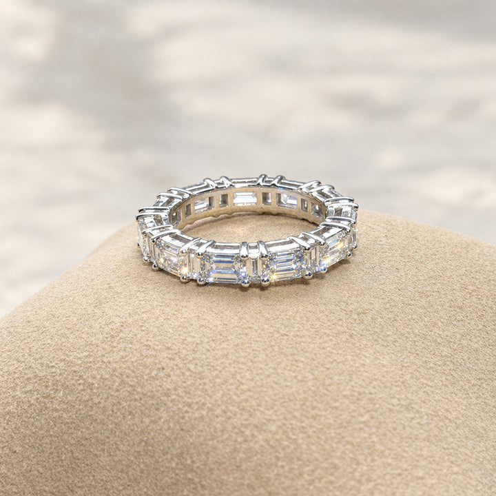 Emerald Line Ring (MG245)