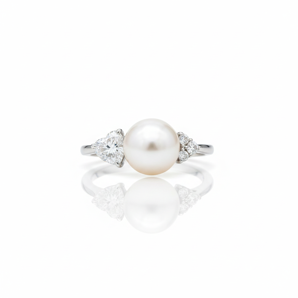 Platinum Akoya pearl and heart diamond ring — M Grace Jewelry MG062