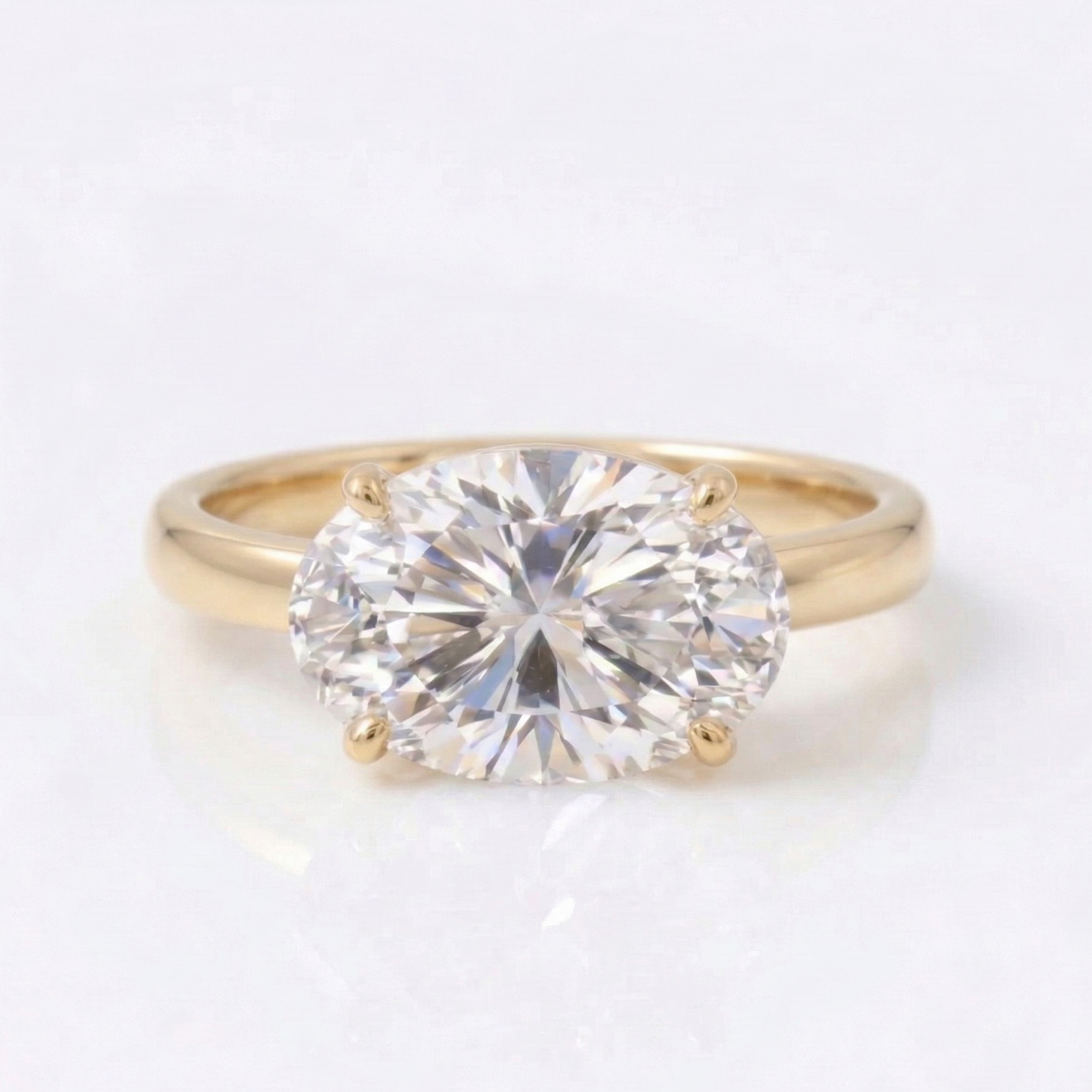 Celeste Oval Ring in 18K Yellow Gold | M Grace Jewelry
